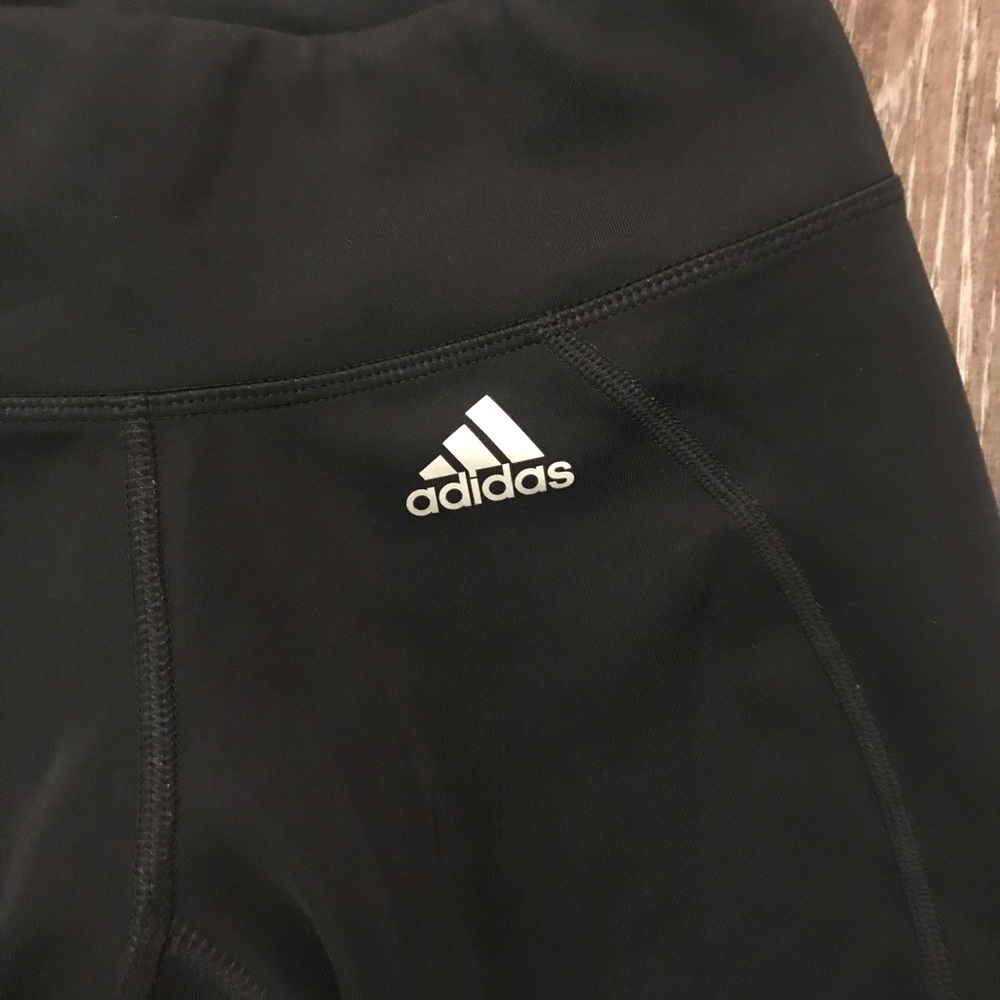 Adidas cropped workout leggings never worn - Picture 2 of 2